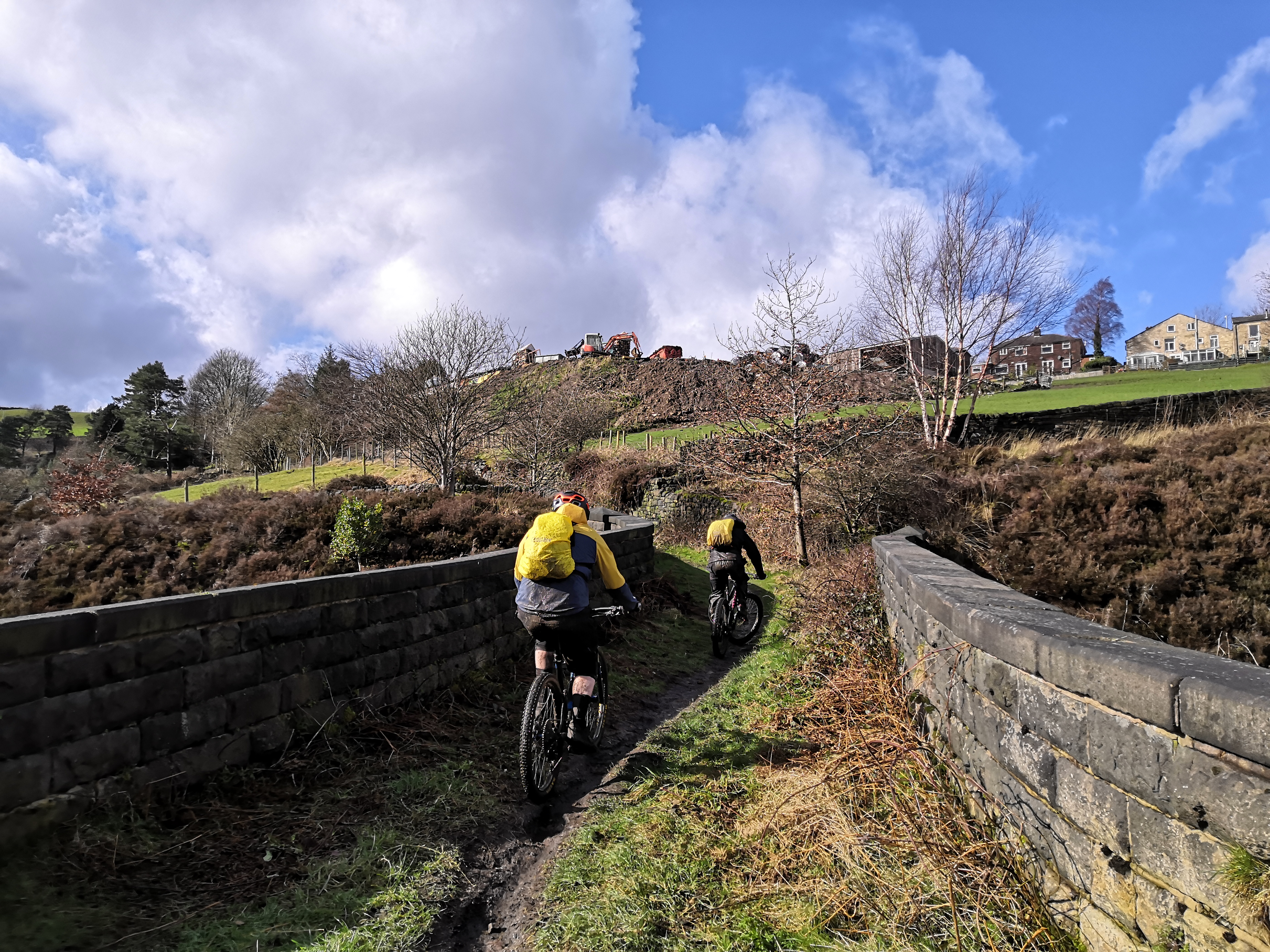 Tame valley loop