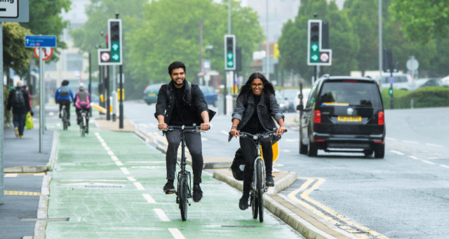 ©Joolze_Dymond_Cycling_UK_2020_Commuting_0314_Feat.Employers.Issue97_2020 SQUARE - 2