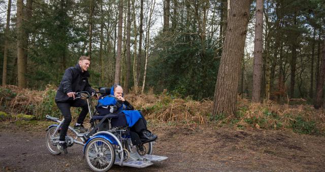 Wheelchair tandem 