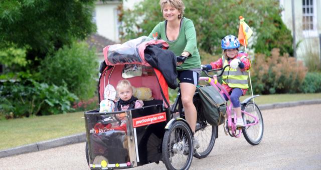 Josie Dew rides a Nihola cargo trike 