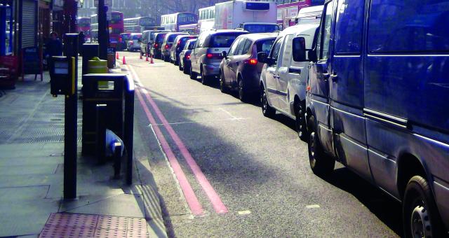 Bad air - traffic jam at the Angel Islington - David Holt, Flickr CC