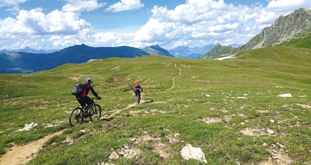 Circumnavigating Mont Blanc by mountain bike