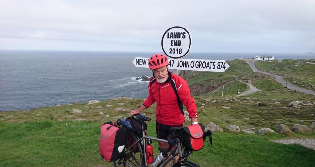 Bob Tinley sets off from Lands End 