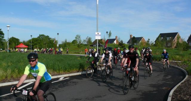 Cyclists at the Fleet Flyer 2018