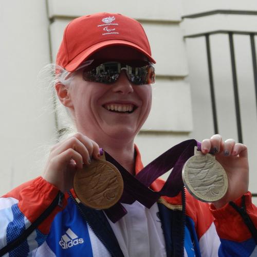 Aileen_McGlynn_at_the_Olympic_Victory_Parade.jpg